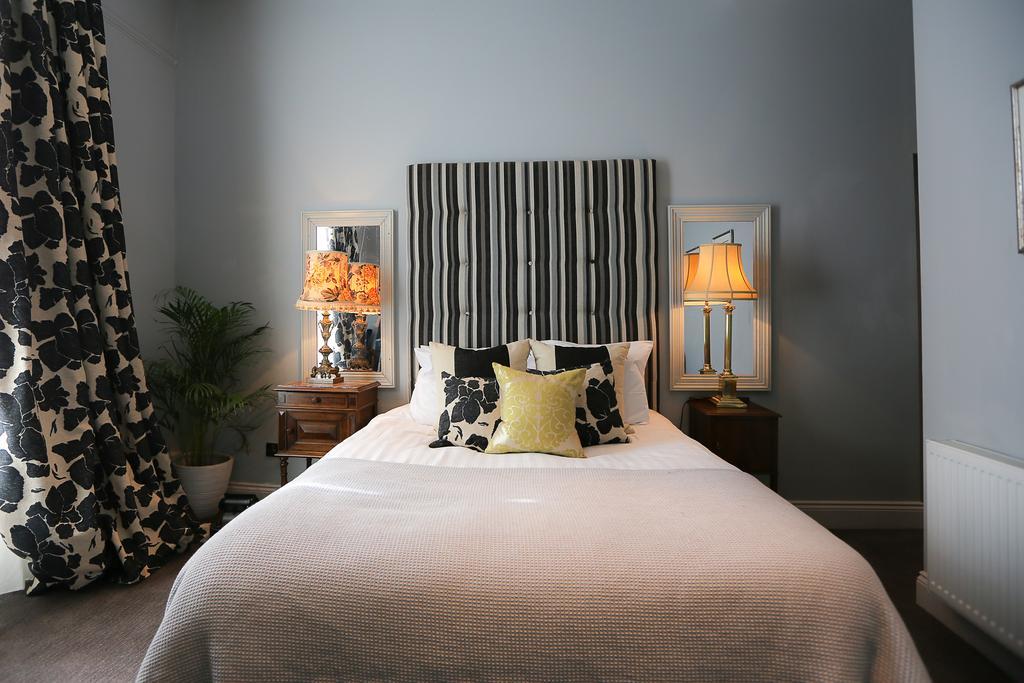 Hotel The Crown And Sceptre Londres Habitación foto