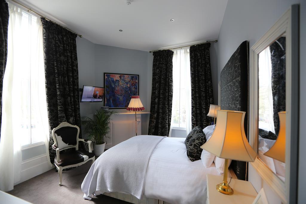 Hotel The Crown And Sceptre Londres Habitación foto
